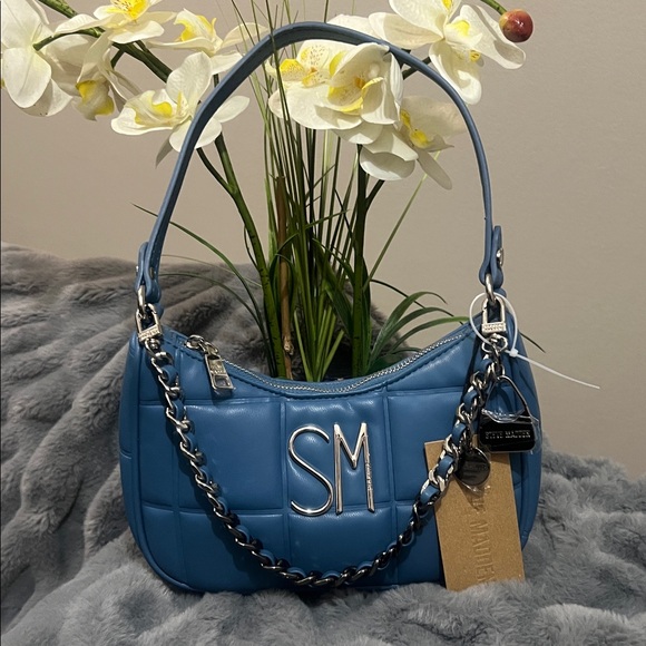 Steve Madden Blue Quilted Shoulder Bag NWT retail $78 - Picture 1 of 8